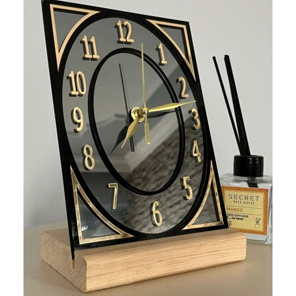 Dekorative Tischuhr Spiegeloberfläche – Modernes Design mit Holzfuß